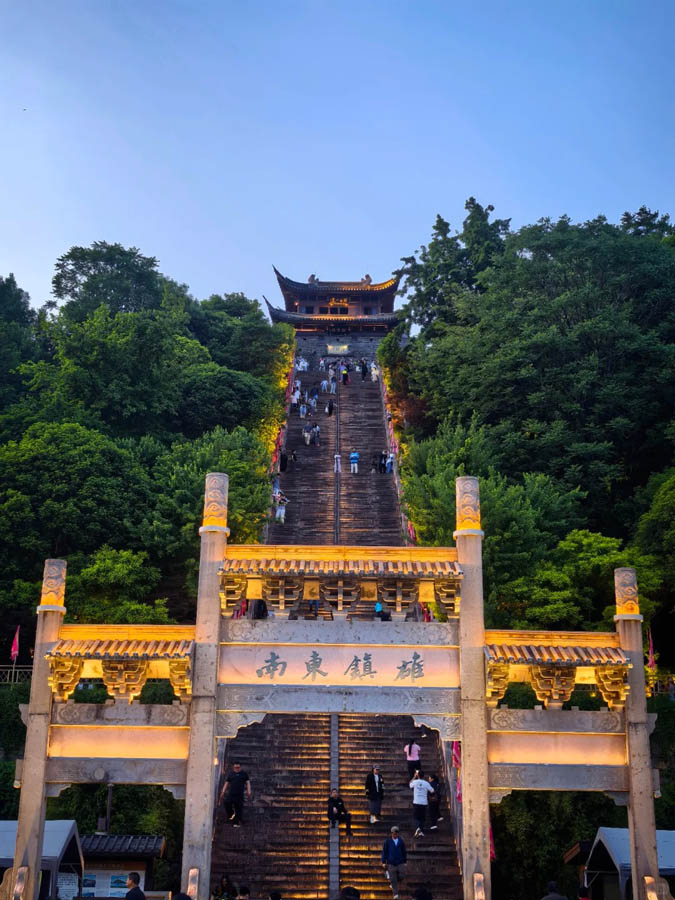 台州和临海是什么关系？去台州旅游到底是去台州站还是去临海站？